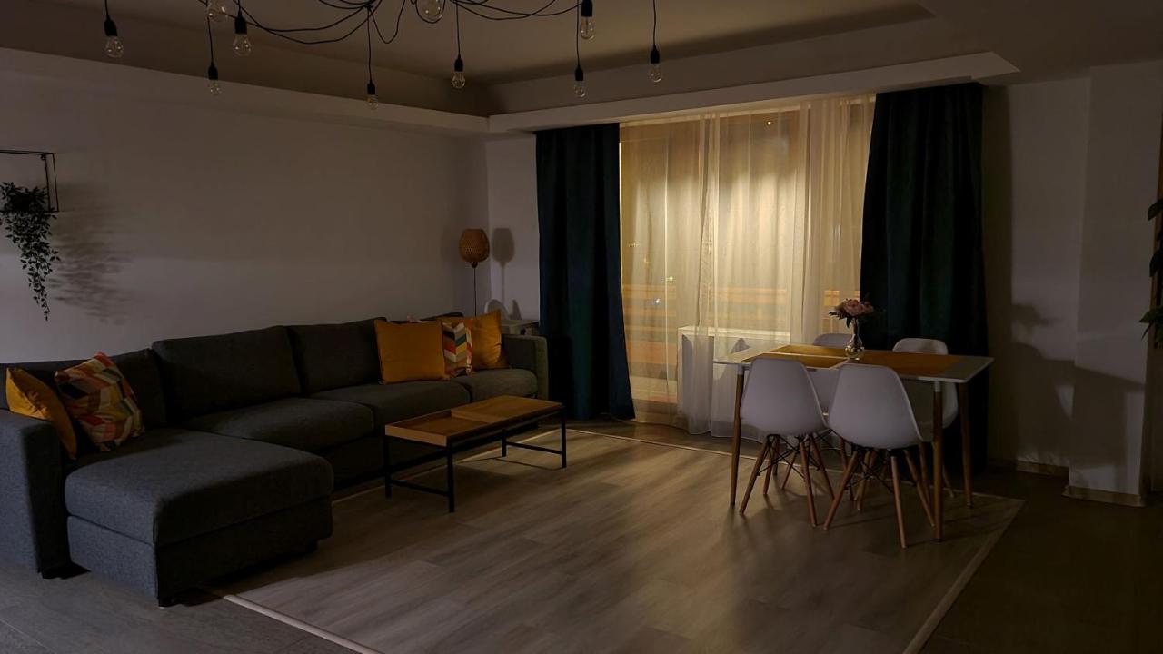 Zander Home Apartment Buşteni Extérieur photo